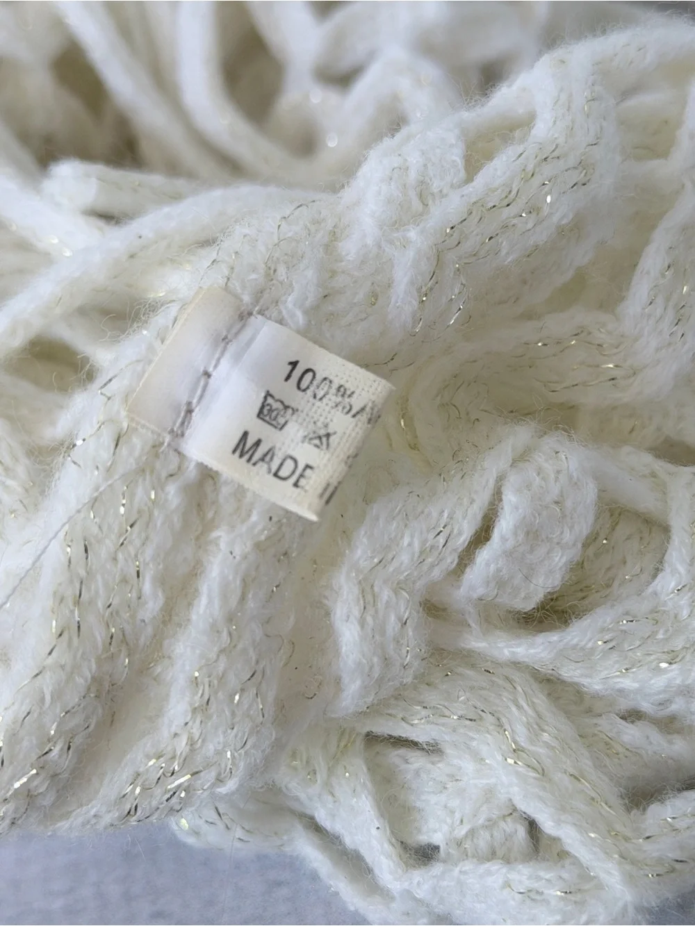 Chunky Knit Fringe Infinity Scarf in Cream